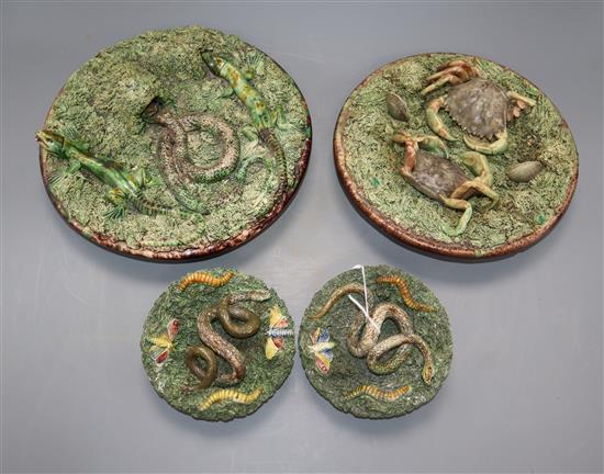 Two Mafra Caldas Palissy ware dishes and a pair of similar miniature dishes, late 19th century, largest diameter 22cm